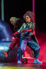 Klein-Theater-Oberhausen_Der-Wunschpunsch-08-c-Jochen-Quast-scaled